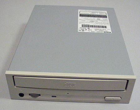 Teac-CD-540E_photo.jpg